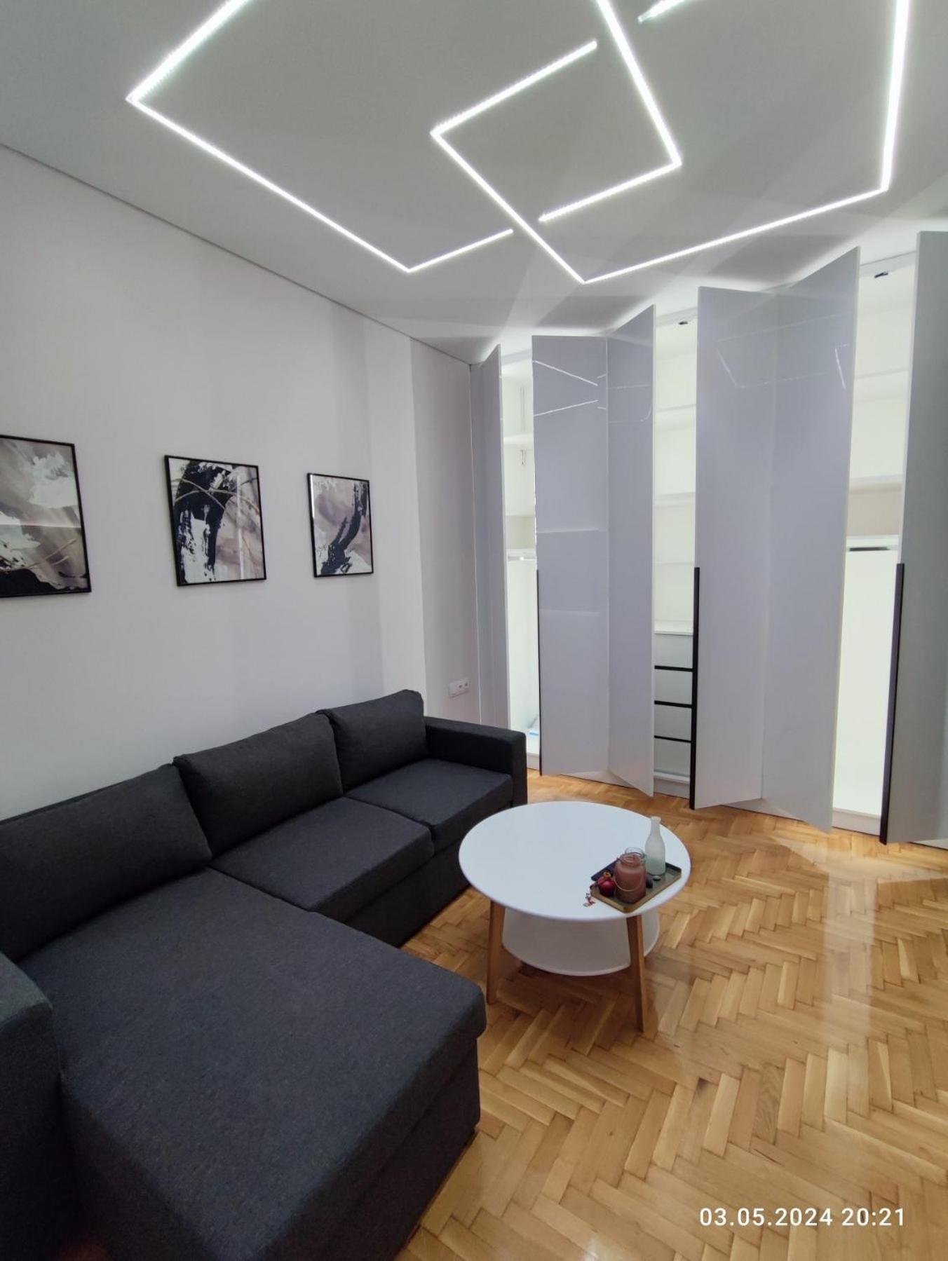 Central Apartment *